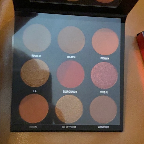 The Burgundy Palette - Picture 3 of 8